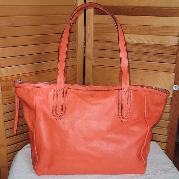 Fossil Handbags - Fossil Tote (Rare Color)